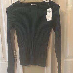 Elegant Dark Green Ribbed Top